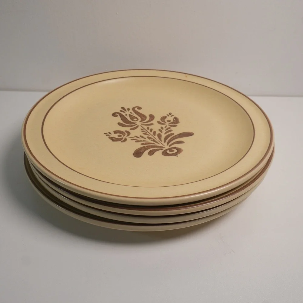 Pfaltzgraff Village Dinner Plates Set of 4 Tan Brown 10.25
